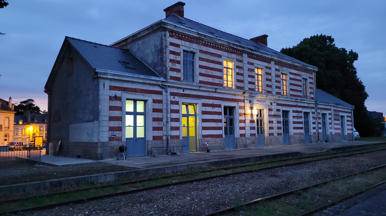 VISITE DE LA GARE HISTORIQUE DE PONTIVY (NAPOLEONVILLE)